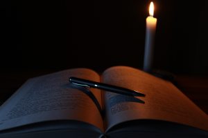 blur-book-candle-207700